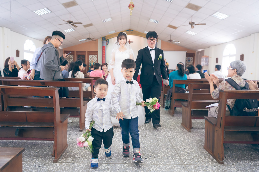[婚禮攝影]少斌彥妤 教堂儀式午宴@成都川菜海鮮餐廳-最專業的團隊完成每場完美婚禮紀錄，拍的不只好更要快! #婚攝