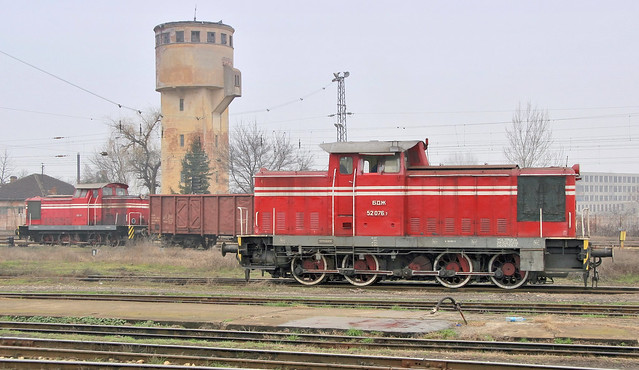 Bulgaria State Railways (BDZ) diesel-hydraulic shunting locomotive Numbers 52 076 (foreground) and 52 057, built in the DDR, at Septemvri's dual-gauge yard, February 19, 2007