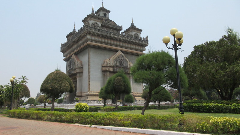 Taxi tour discovering Vientiane