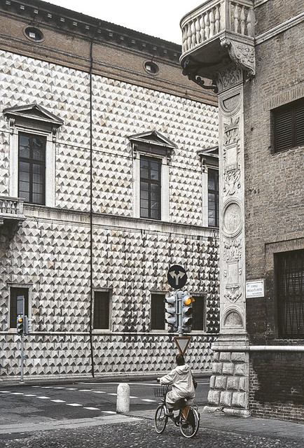 Palazzo dei Diamanti , Ferrara