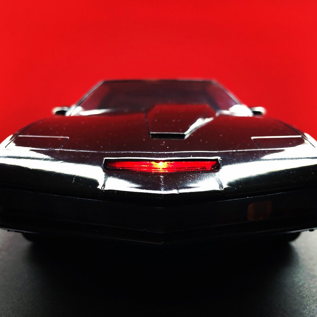 Knight Rider Scanner Animation K.I.T.T. Scanner | Knight Rider K.I.T.T., Diamond Select | Mikey ...