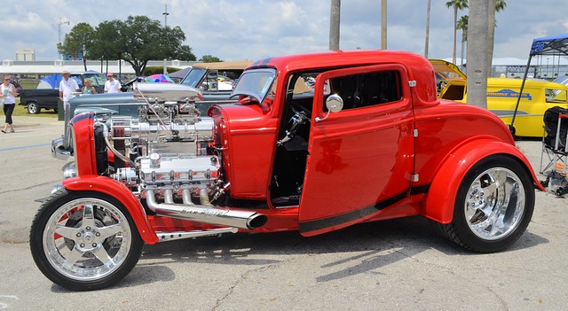 1932 FORD 3 WINDOW COUPE