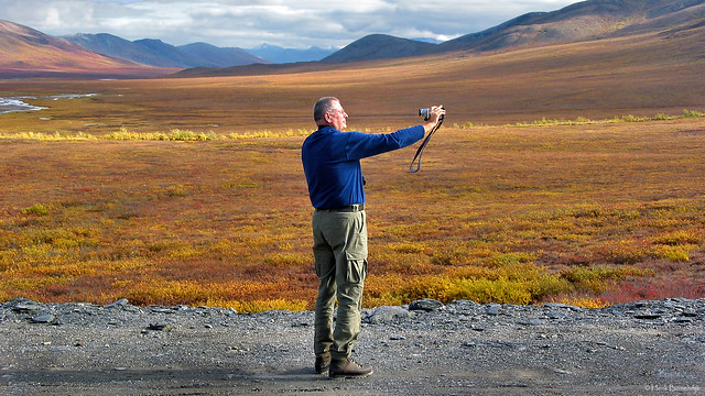 Alaska: Atigun Pass, Jan's old style selfie