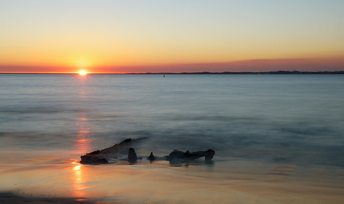 amur shipwreck rockingham sunset orange beach
