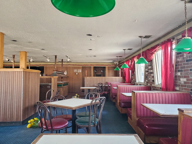 Vacant Pizza Hut; Old Saybrook, CT
