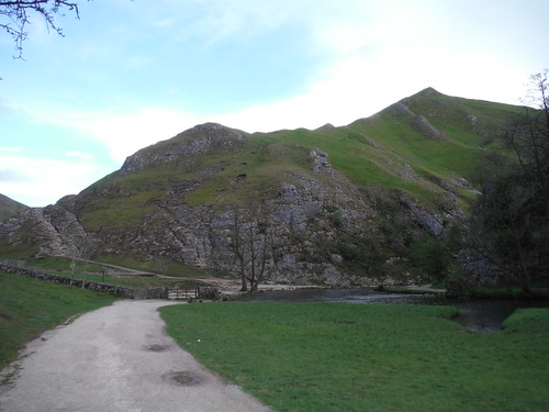 Thorpe Cloud and Bend in River by the Stepping Stones SWC Walk 326 - Dovedale (Ashbourne Circular)