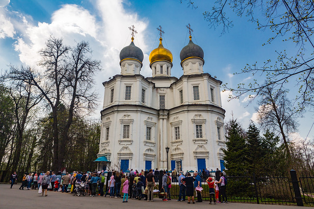 Muscovites visit church on the eve of a religious holiday of orthodox Easter