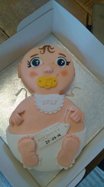 Baby Announcement Cake by Sally 'weston' Rogers of Cupcake Royale-Hoddesdon