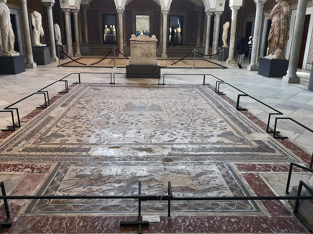 Sala de Cartago mosaico Museo Nacional del Bardo Tunez 01