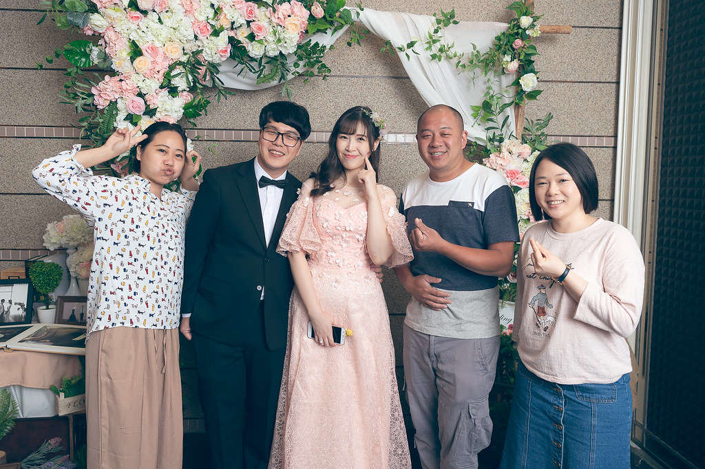 [婚禮攝影]少斌彥妤 教堂儀式午宴@成都川菜海鮮餐廳-最專業的團隊完成每場完美婚禮紀錄，拍的不只好更要快! #婚攝作品