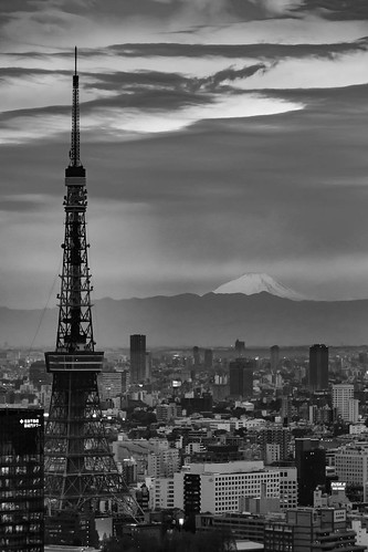 fuji mount san japan tokyo shiodome shimbashi tower black white bw city cityscape mountain cloud sky