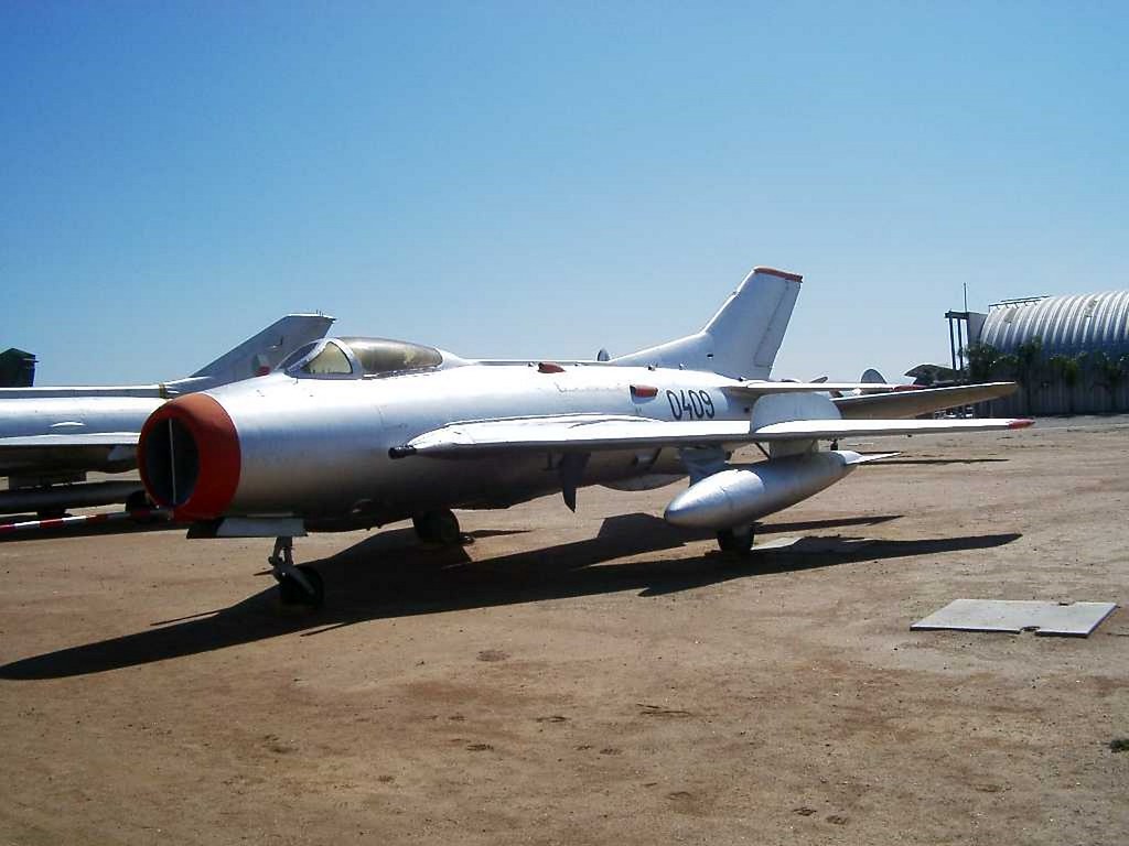 MiG-19 Walk 00007
