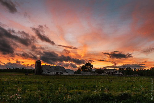 landscape landscapephotography sunset farm cloudjunkie cloudporn barn meadow stunning spectacular chestercounty pennsylvania pa beautifulpennsylvania landscapecapture splendidearth awesomeearth farmhouse field canoneos30d ef1740mmf4lusm serene countryside nature