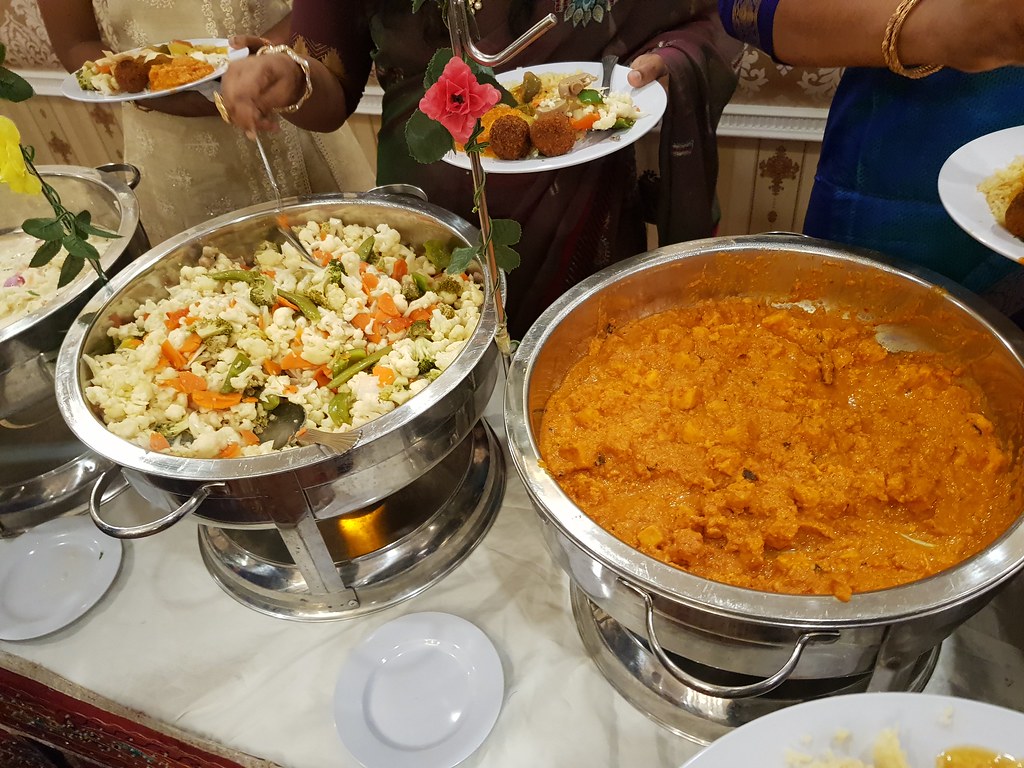 Buffet style dinner (Chutney & Mixed Vegetables) @ an Indian Wedding at Agenda Suria Convention Centre, near USJ ELITE Highway Toll Plaza Exit