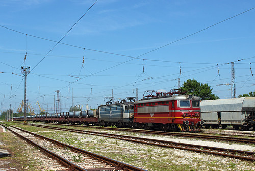 bdz cargo freight train block mz electric locomotive skoda 64e3 43547 lom bulgaria railway transport бдж влак локомотив лом рулони българия