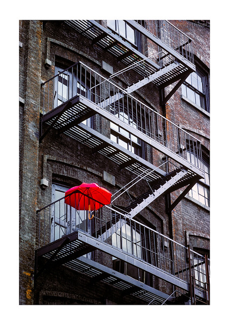 The red umbrella (Kodachrome)