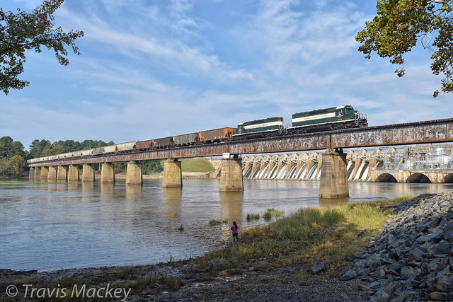 Aberdeen Carolina & Western train 300 crossing over the Pee Dee River