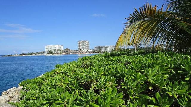 Jamaica - Ocho Rios: the bay