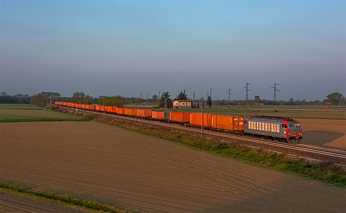 Orange Sunrise by maurizio messa, FS/MIR E652 078 - Pizzale - 20.04.2019
***Thanks Enrico!***e652 mir alba sunrise morgendämmerung pa