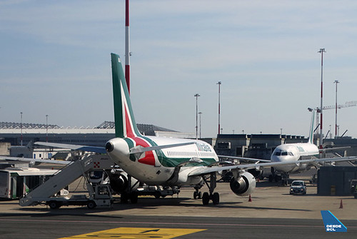 Alitalia A319 rampa FCO (RD)