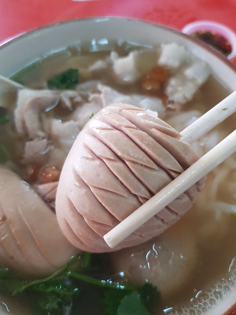 花腩猪腰粉 Pork Belly Loin Noodles rm$12 & 啦啦酒汤试味 Lala w/Wine Soup taste test @ 杨记 at Restoran New Neighbour 新街坊啤酒園, Bandar Menjalara, Kepong (Jalan 7/62A)