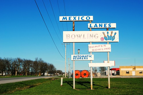 missouri mo smalltown mexico bowling sign bowlingalley mexicolanes mexicomo mexicomissouri unitedstates usa unitedstatesofamerica