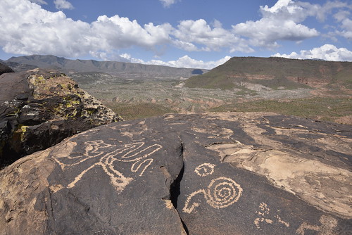 americanindian nativeamerican anasazi rockart rockwriting petroglyphs utah mohave mojave desert wilderness sky clouds landscape nature hiking nikon d750