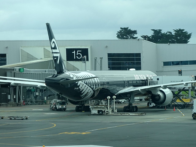Air New Zealand Boeing 777-300ER ZK-OKQ