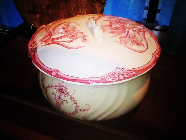 Chamber pot from early 1900s
