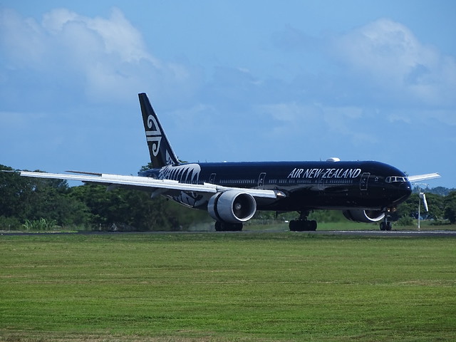 Air New Zealand Boeing 777-300ER ZK-OKQ