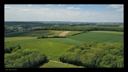 bernard gaillot france europe oise campagne drone dji mavic pro platinum ciel nuages vert foret champs paysage
