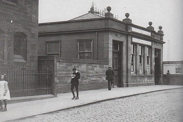 The entrance to the North British Railway Powderhall station (closed 1917). (Edinburgh City Libraries).