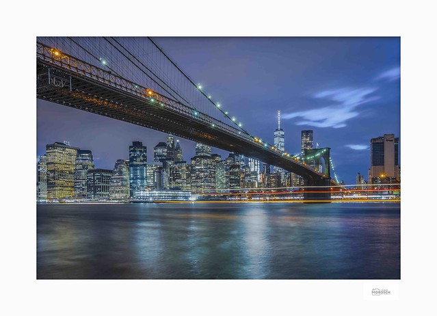 NEW YORK - East River / Brooklyn Bridge