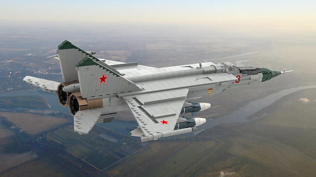 02 Mikoyan-Gurevich MiG-25P Foxbat-A (146th GvIAP)