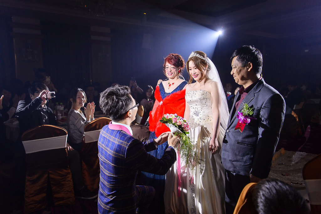 [婚禮攝影]浩瑋珮琪幸福喜宴@台中僑園麗池廳-最專業的團隊完成每場完美婚禮紀錄，拍的不只好更要快! #台北婚攝