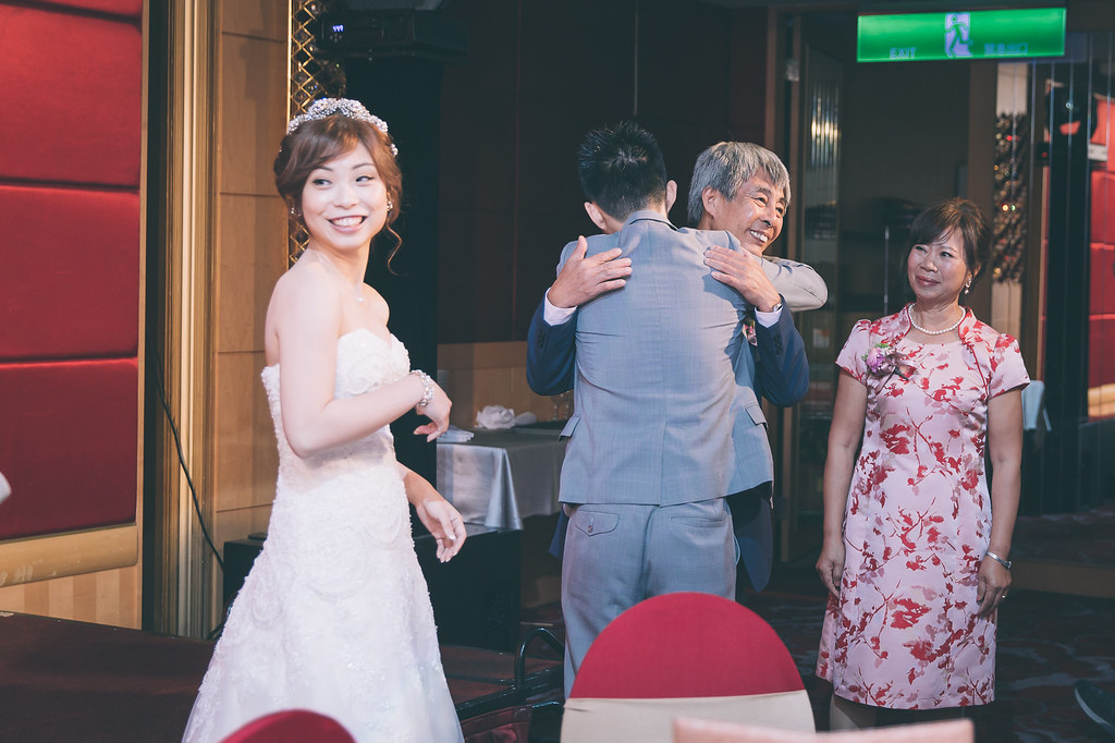 [婚禮攝影]忠毅宛臻 幸福喜宴@小巨蛋囍宴軒-最專業的團隊完成每場完美婚禮紀錄，拍的不只好更要快! #婚攝作品