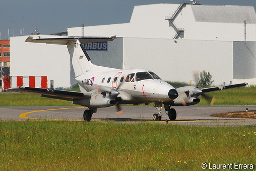 Embraer EMB-121 Xingu Aéronavale 71 | by Luccio.errera