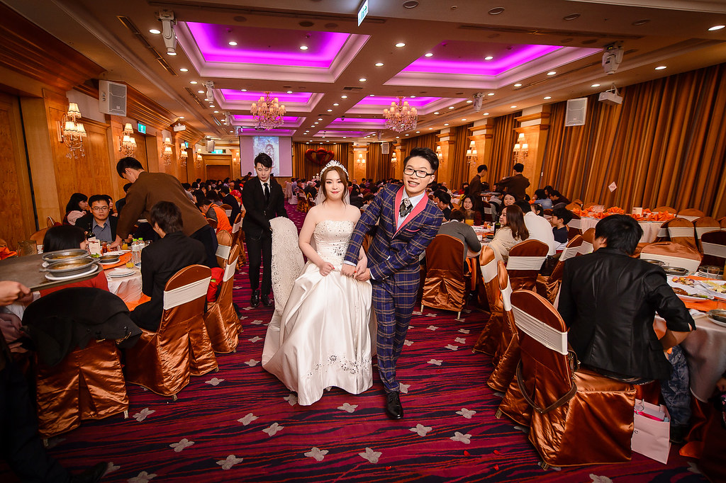[婚禮攝影]浩瑋珮琪幸福喜宴@台中僑園麗池廳-最專業的團隊完成每場完美婚禮紀錄，拍的不只好更要快! #即拍即印