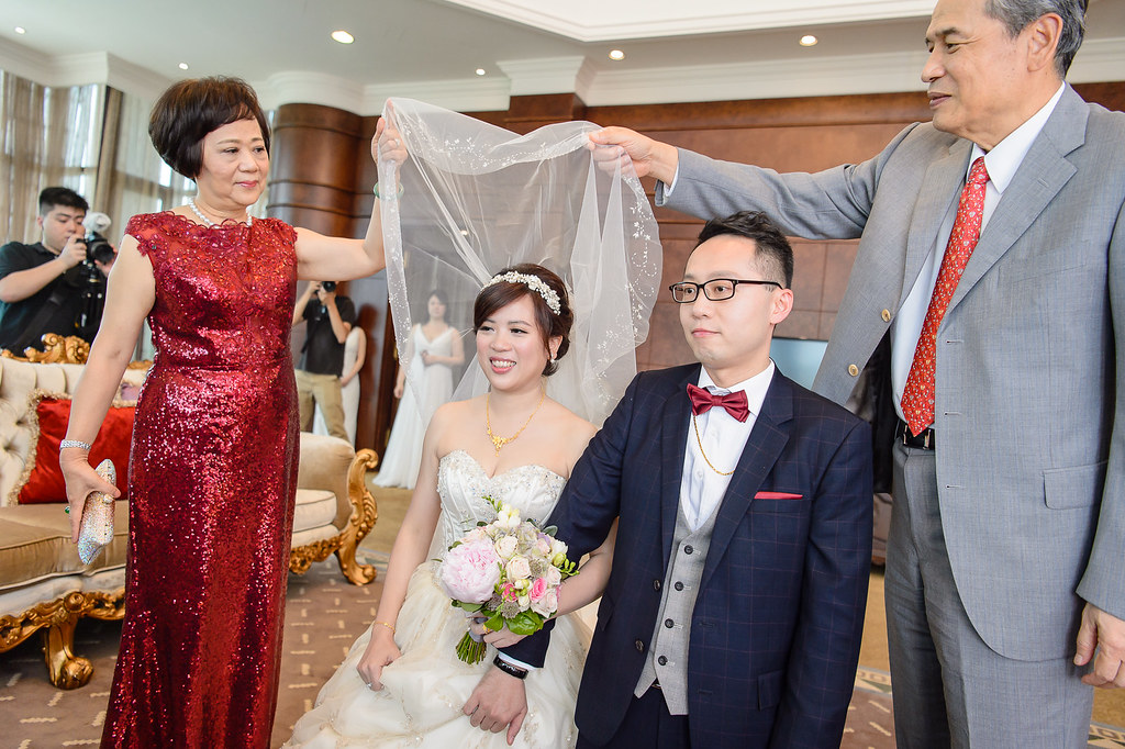 [婚禮攝影]彥篁雅婷 文定迎娶午宴@揚昇高爾夫鄉村俱樂部-最專業的團隊完成每場完美婚禮紀錄，拍的不只好更要快! #婚禮拍立得