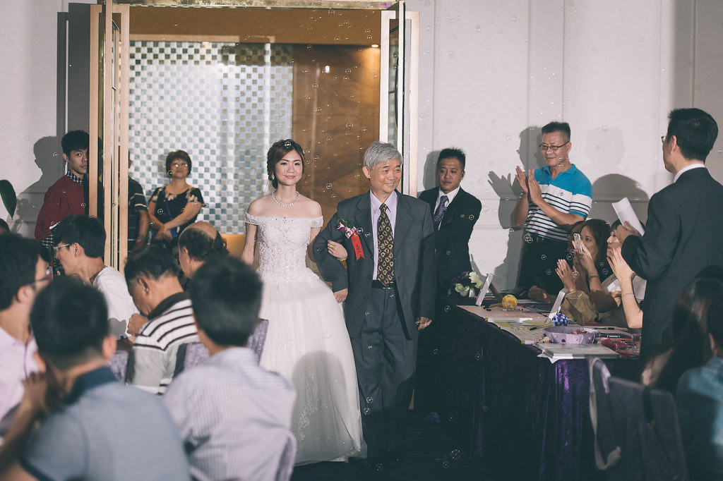 [婚禮攝影]啟康于瑄 文定迎娶午宴@新店豪鼎-最專業的團隊完成每場完美婚禮紀錄，拍的不只好更要快! #婚禮拍立得