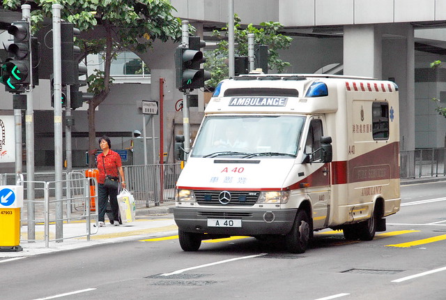 Mercedes Sprinter Ambulance in Hong Kong 22.5.2009 0160