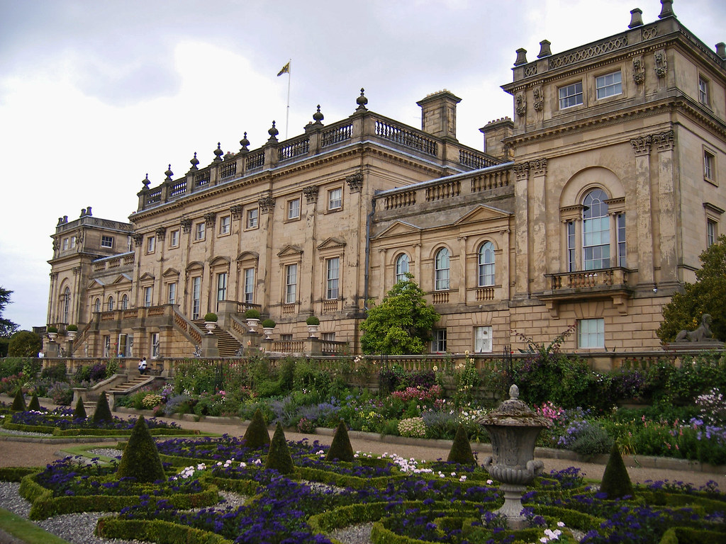 Exciting Trip To Leeds: 5 Places To Enjoy With Your Car