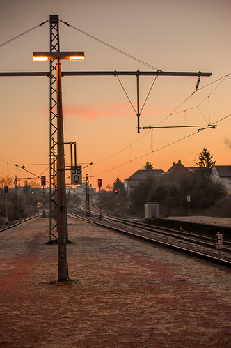 Darmstadt Nord Station by paulwb, A morning arriving at Darmstadt Nord station.

<a href="http://loc.alize.us/#/flickr:376391196" rel=