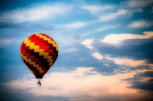 beautiful clouds colorful balloon nature hotairballoon hdr sky weather newjerseyballoonfestival usa ny unitedstates solbergairport landscapeorientation whitehousestation nikond300 photography photo