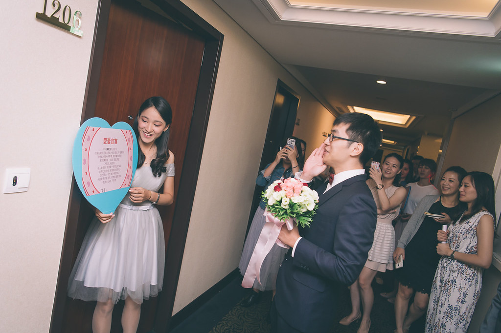 [婚禮攝影]奕安鈺雯 文定迎娶午宴@富信大飯店-最專業的團隊完成每場完美婚禮紀錄，拍的不只好更要快! #婚禮拍立得