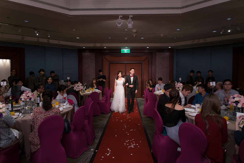 [婚禮攝影]昱勳娸汝 迎娶晚宴@台北遠企飯店-最專業的團隊完成每場完美婚禮紀錄，拍的不只好更要快! #婚禮紀錄