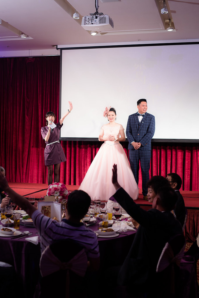 [婚禮攝影]振瑋佩宴 文定迎娶午宴@華漾大飯店-最專業的團隊完成每場完美婚禮紀錄，拍的不只好更要快! #婚攝作品