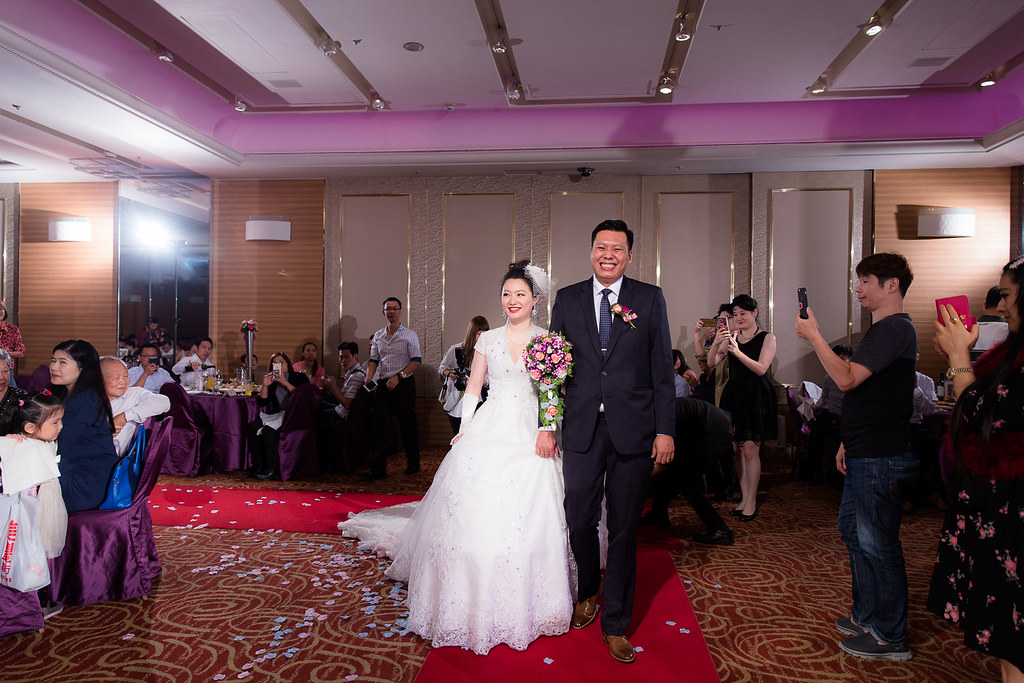 [婚禮攝影]振瑋佩宴 文定迎娶午宴@華漾大飯店-最專業的團隊完成每場完美婚禮紀錄，拍的不只好更要快! #婚攝