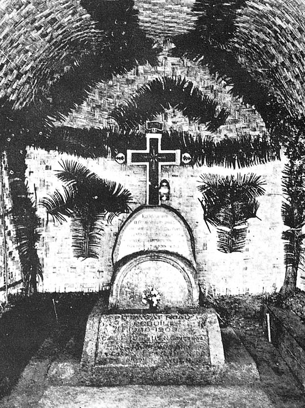 This historic photo, shows the inside of the Santa Cruz Shrine, built in the early 1900s to bless the Piti-Hågat/Agat road (Route 1). It is near the Taco Bell just before the Naval Station, Hågat intersection.

Guam Museum