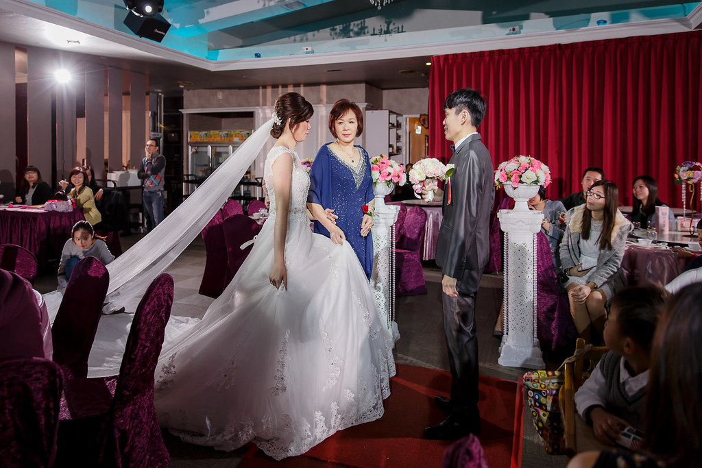 [婚禮攝影]政倫瑋庭 迎娶喜宴@米爾餐廳-最專業的團隊完成每場完美婚禮紀錄，拍的不只好更要快! #婚攝作品